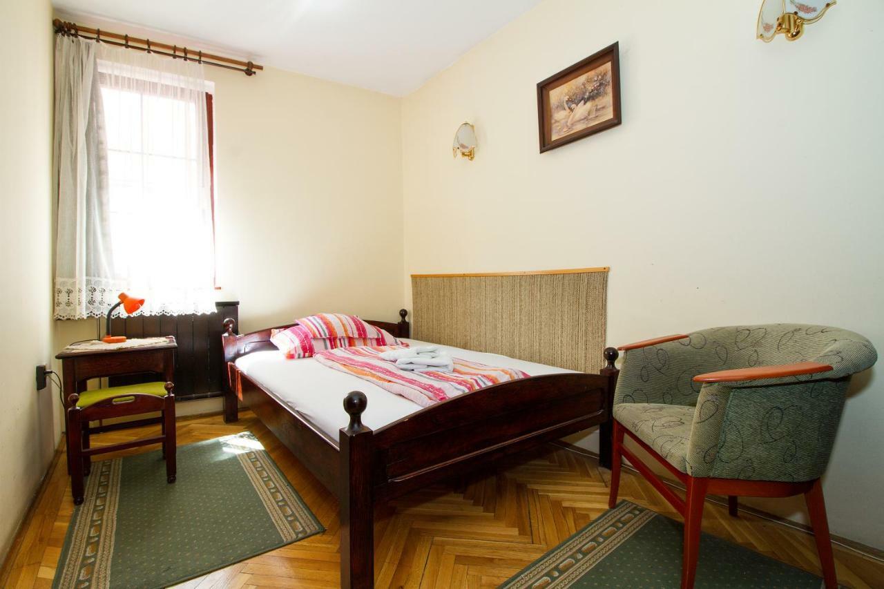 Bed and Breakfast Kertesz Panzio Győr Zewnętrze zdjęcie