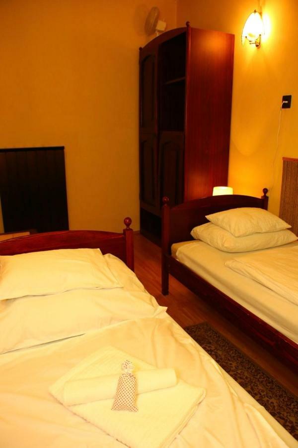 Bed and Breakfast Kertesz Panzio Győr Zewnętrze zdjęcie